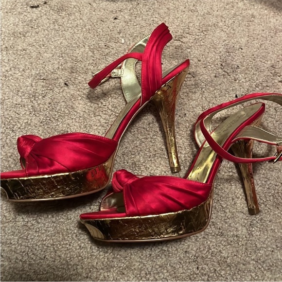 Guess satin and cork stilettos size 7 in red - Picture 2 of 6